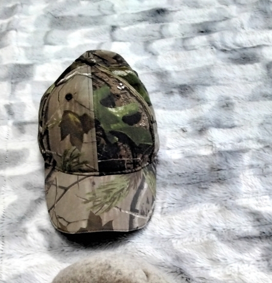 Men's  Wool Beanie & A Light Up Camouflage Baseball Cap - Picture 1 of 10